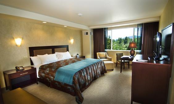Seven Feathers Casino Resort Canyonville Room photo